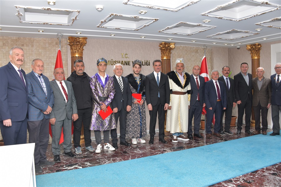 ÜLKE GENELİNDE 22-28 EYLÜL 2025 TARİHLERİ ARASINDA KUTLANAN 38. AHİLİK HAFTASI İLİMİZDE DEĞİŞİK ETKİNLİKLERLE ÇOSKUYLA KUTLANDI